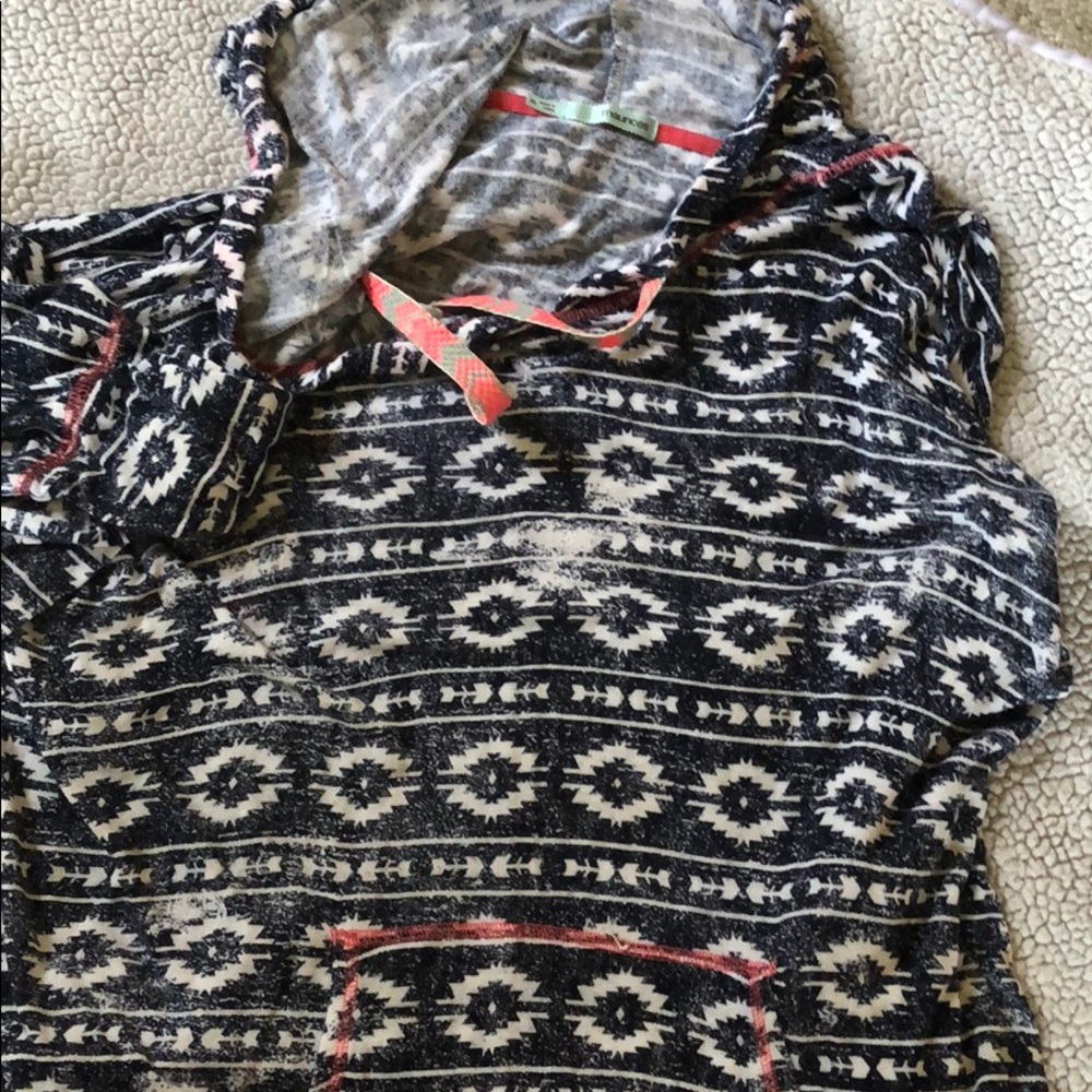 Aztec Maurice’s long sleeve